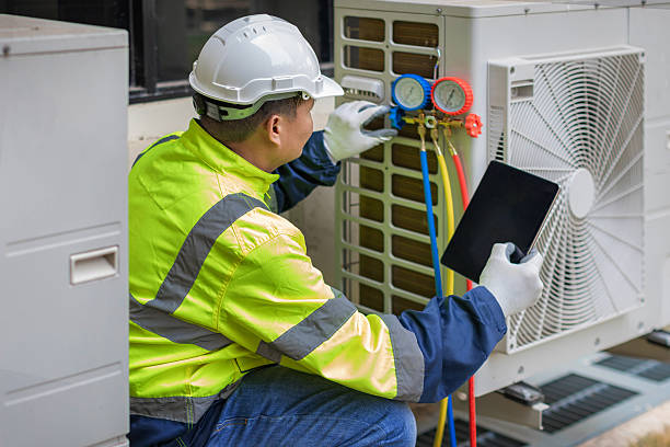 Professional Hvac technician working in Smithfield, RI